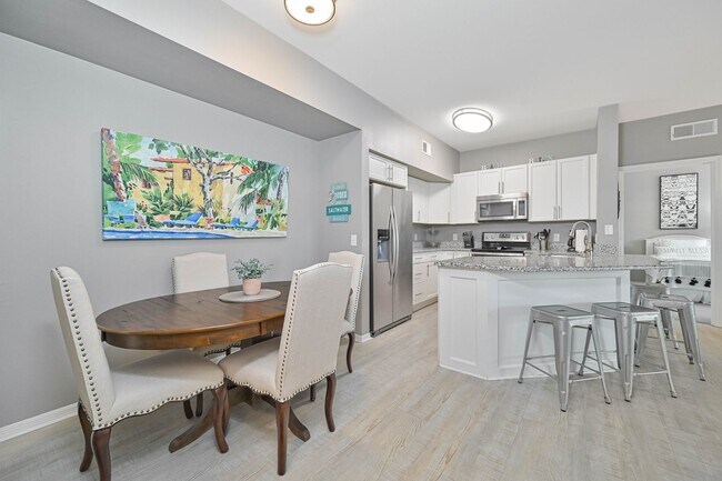 Photo - NOW AVAILABLE - Cozy Condo in Fort Myers - 15 Minutes from Beach!