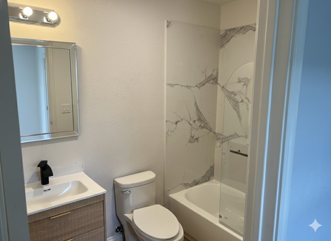 Photo - 949 Channing Way