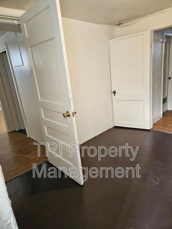 Photo - 2204 1/2 9th St