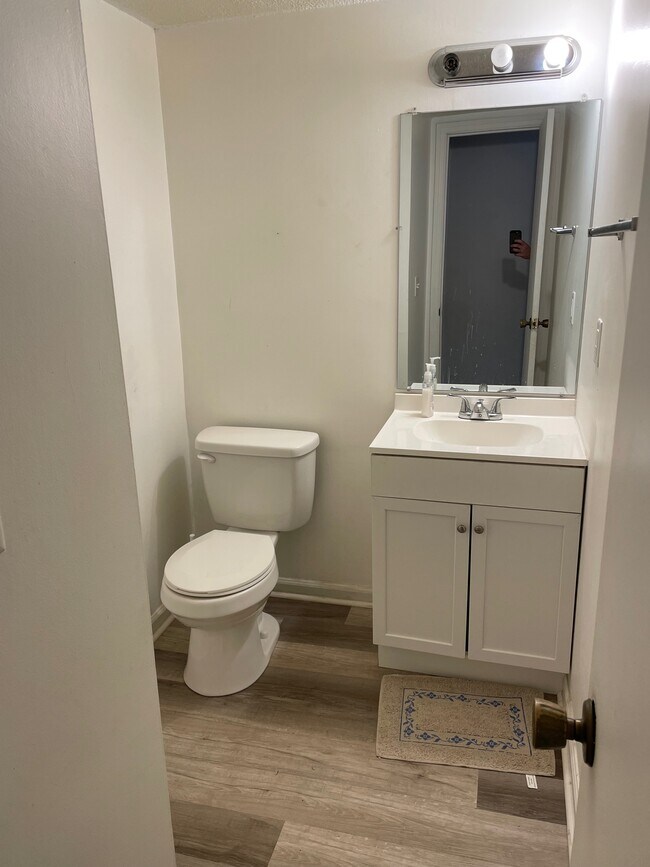 Photo - 108 Kimeran Ln