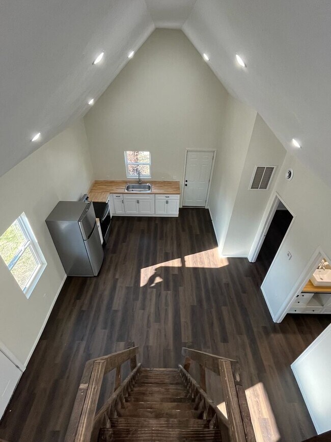 Photo - 2+ BEDROOM 1 BATHROOM HOUSE FOR RENT