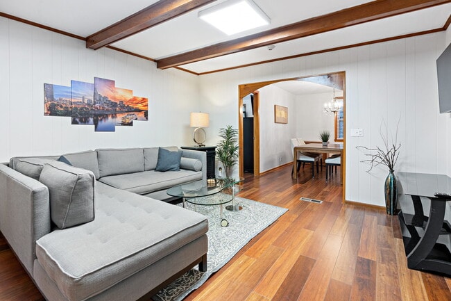 Main Living room - 701 Revels Dr