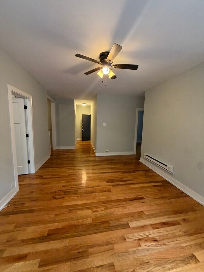 Photo - 3721 N Pine Grove Ave Unit 1