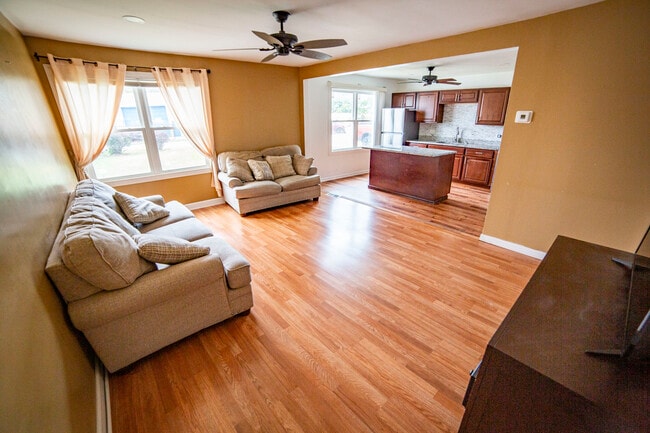 Photo - 4572 Rumsey Ave