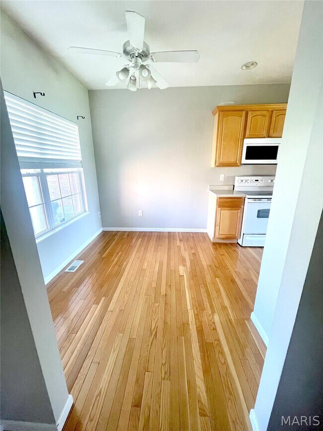 Photo - 764 Granite Dr