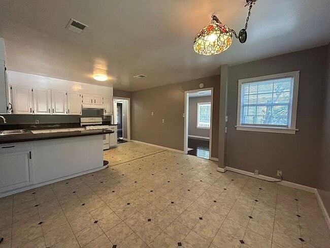 Photo - 923 Vanderbilt St