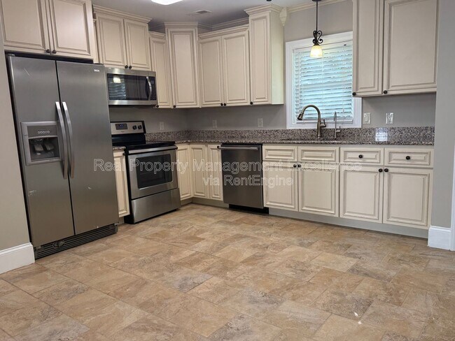 Photo - 4261 Dalcross Rd