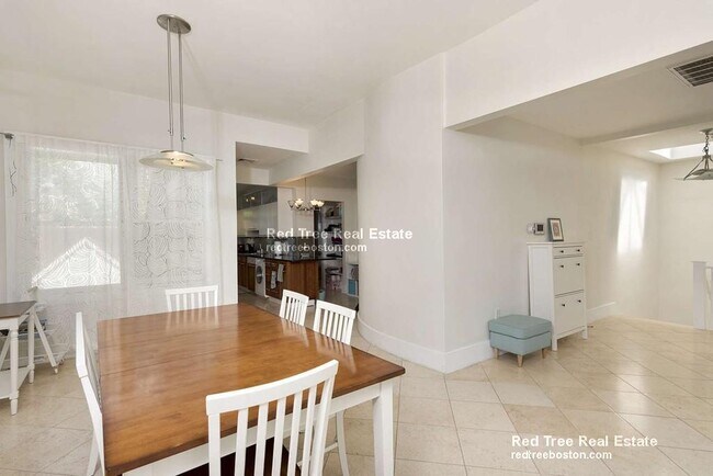 Photo - 28 Babcock St Unit 3