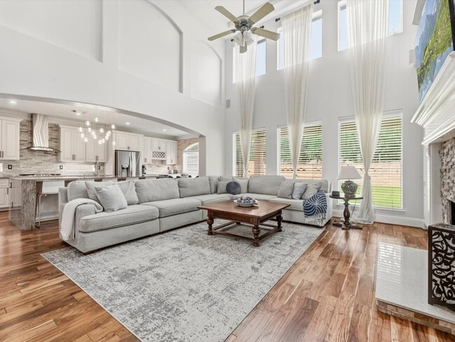 Photo - 1523 Baldridge Ln