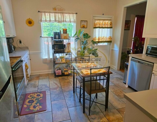124 Pickwick Dr