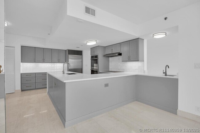 529 S Flagler Dr Unit 14h