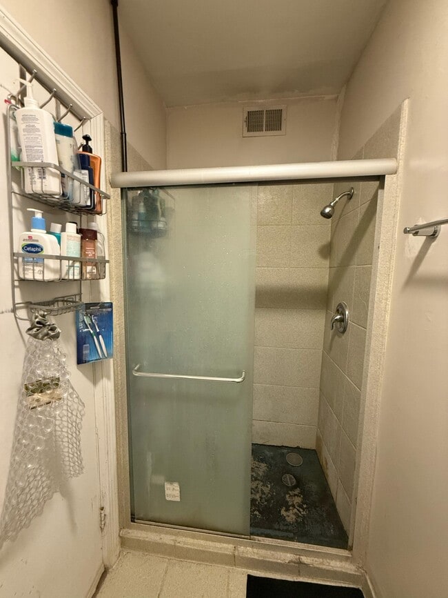 Photo - 929 S Aberdeen St Apartments Unit 929 2nd Floor
