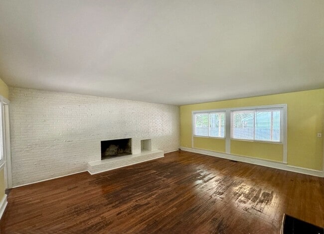 Photo - 508 Loblolly Ln