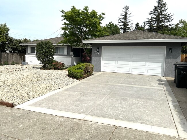 Photo - 3736 Orangerie Way