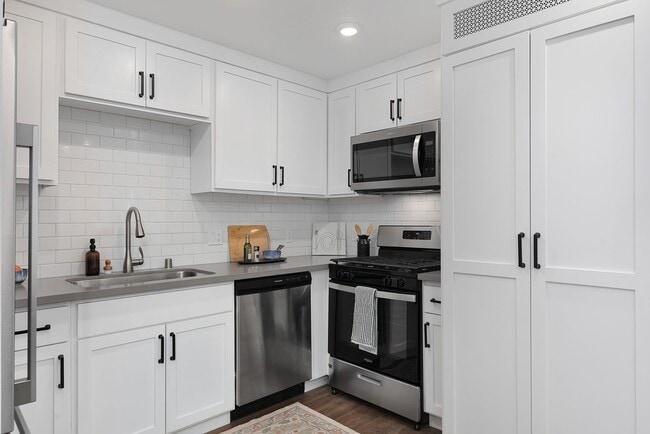 Photo - 13037 San Fernando Rd Unit 7
