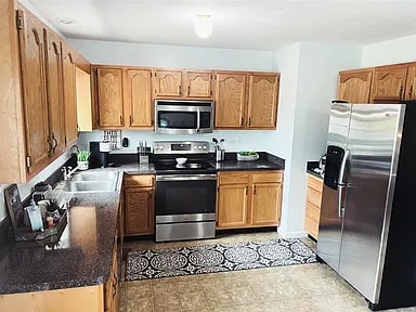 Photo - 15 Colossians Ct