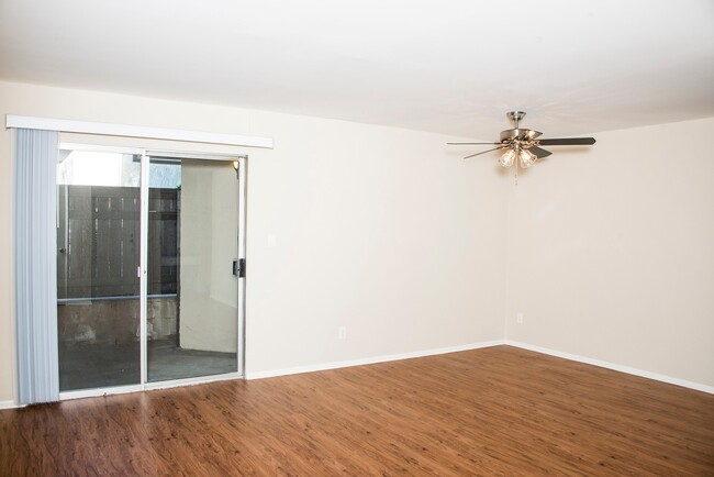 Building Photo - mon930 Rental