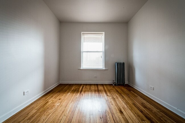 Photo - 6748 S Blackstone Ave. 1452-56 E 68th Chicago, IL 60637