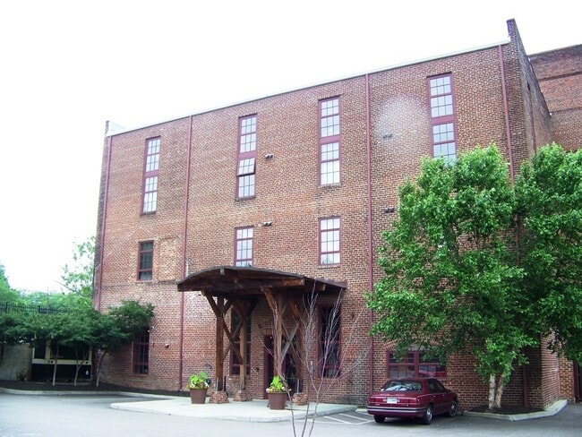 -- AVAILABLE AUGUST 8TH -- 2 BR / 2 BA Spe... - -- AVAILABLE AUGUST 8TH -- 2 BR / 2 BA Spe... Casa