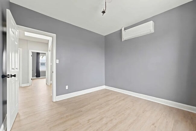 38-18 47th Ave Unit 2