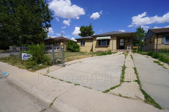 Building Photo - 3630 Holly St