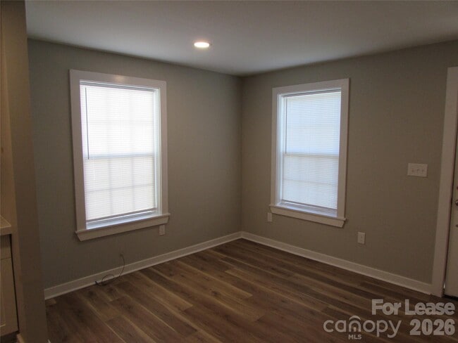 Photo - 534 N Church St