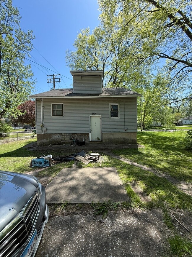 Photo - 462 W Leafland Ave