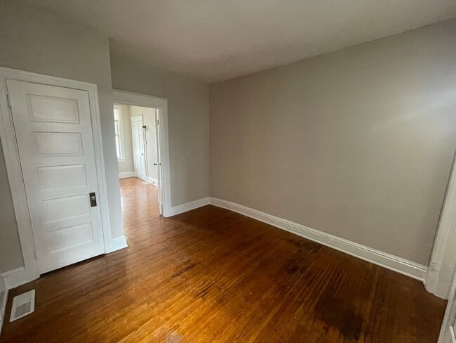 Photo - 853 Wayne Ave Unidad Apt 1