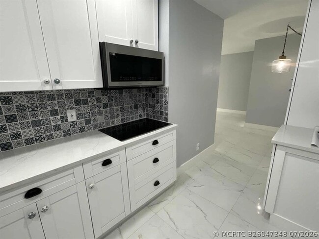 Building Photo - 649 W Oakland Park Blvd Unit 211a