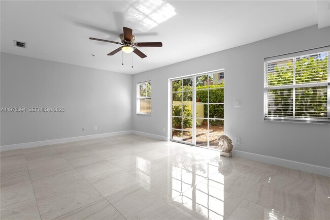 Photo - 621 NE 8th Ave