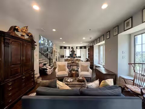 Photo - 19 Swann Wynd