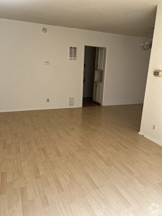 Building Photo - 936 N Curson Ave Unit #2 Rental