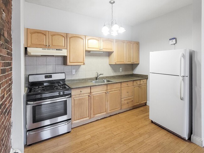 Photo - 338 Warren St Unit 1