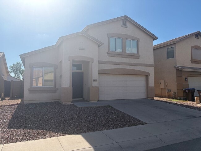 Building Photo - Freshly Painted 3 Bed, 2.5 Bath Home in Coolidge