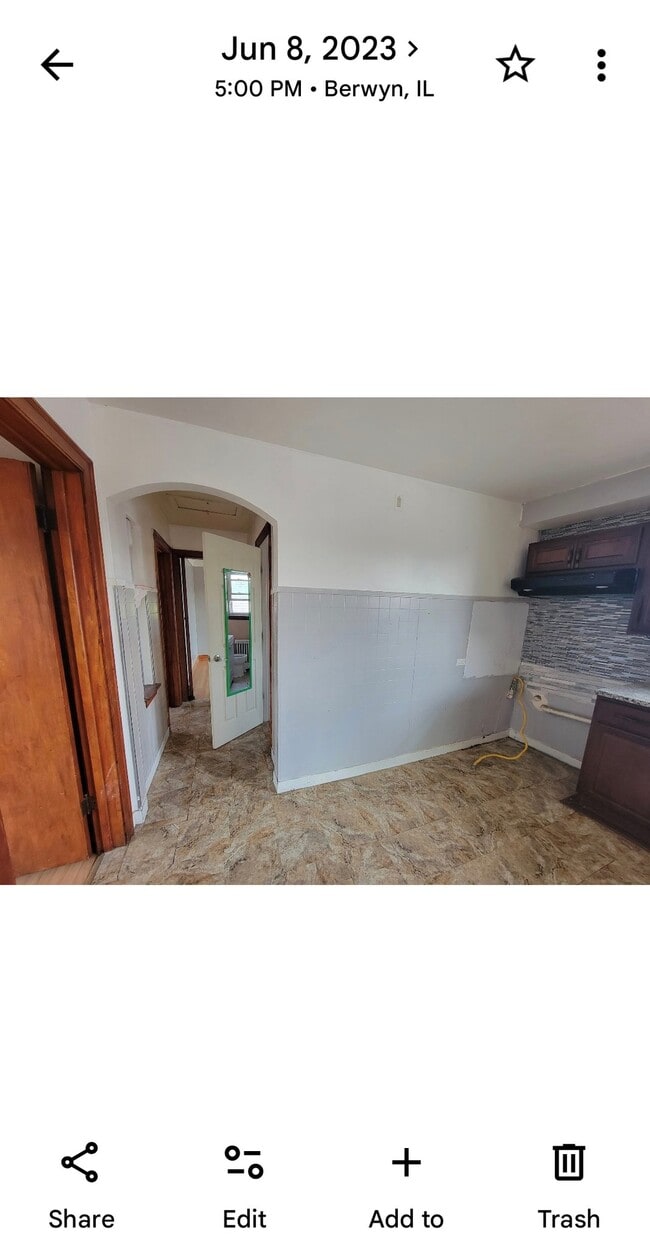 Photo - 2536 Ridgeland Ave Unit 2