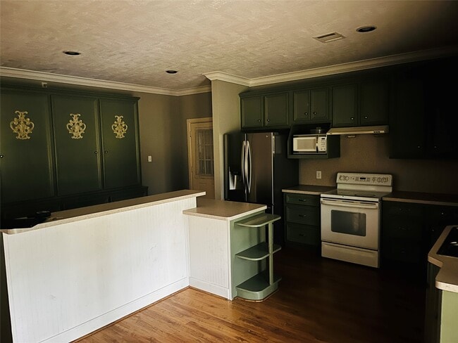 Building Photo - 2015 Halyard Dr