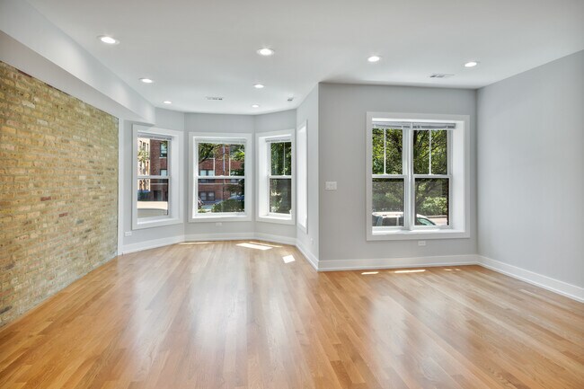 Photo - 4624 N Ashland Ave Unit S1