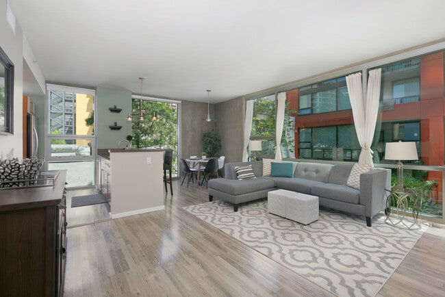 Photo - 321 Tenth Ave Unidad 301
