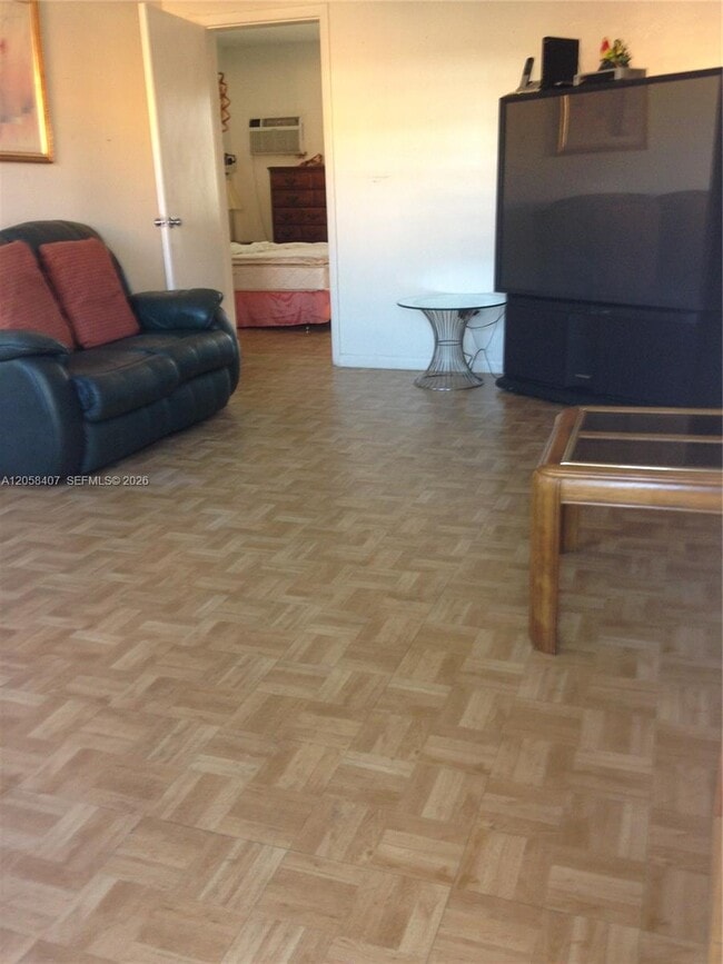 2734 SW 24th Ter Unit 2