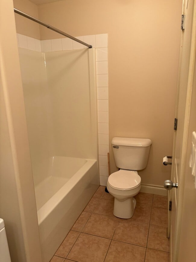 Photo - Mainstreet Manor 4910 50 St Unit MM-203