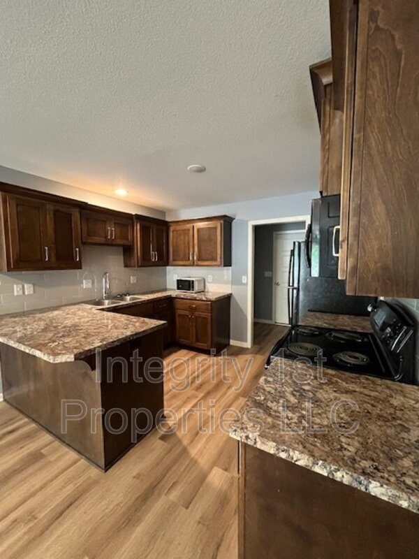 Photo - 6323 NE 44th St