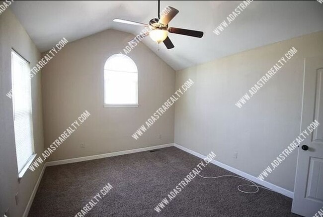 Photo - Spacious 3 Bedroom/2.5 Bath Townhome in Platte City-Available in JULY!!
