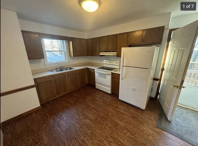 Building Photo - 713 Haverhill Rd Rental
