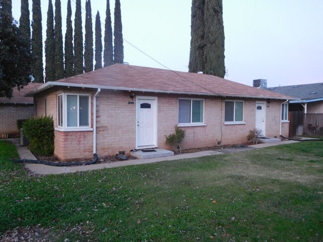 Photo - 1 Bedroom 1 Bath Duplex with private backyard