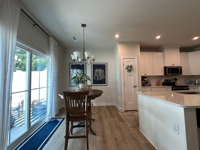 Photo - 1349 Crescent Ridge Dr