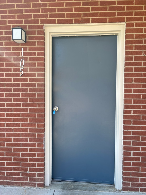 Building Photo - 601 N Main St