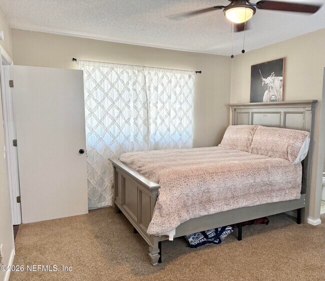 Photo - 845 SW Pecan St