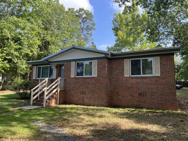 Photo - 197 Willow Ave