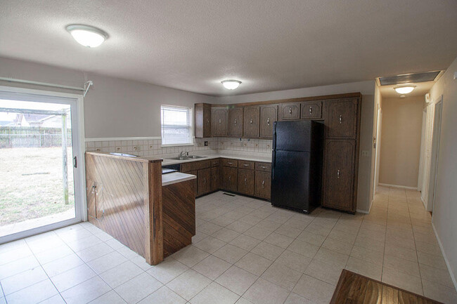 Photo - 36 E Clearview Dr House