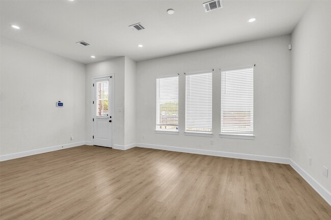 Building Photo - 3829 Goodhope St Unit A